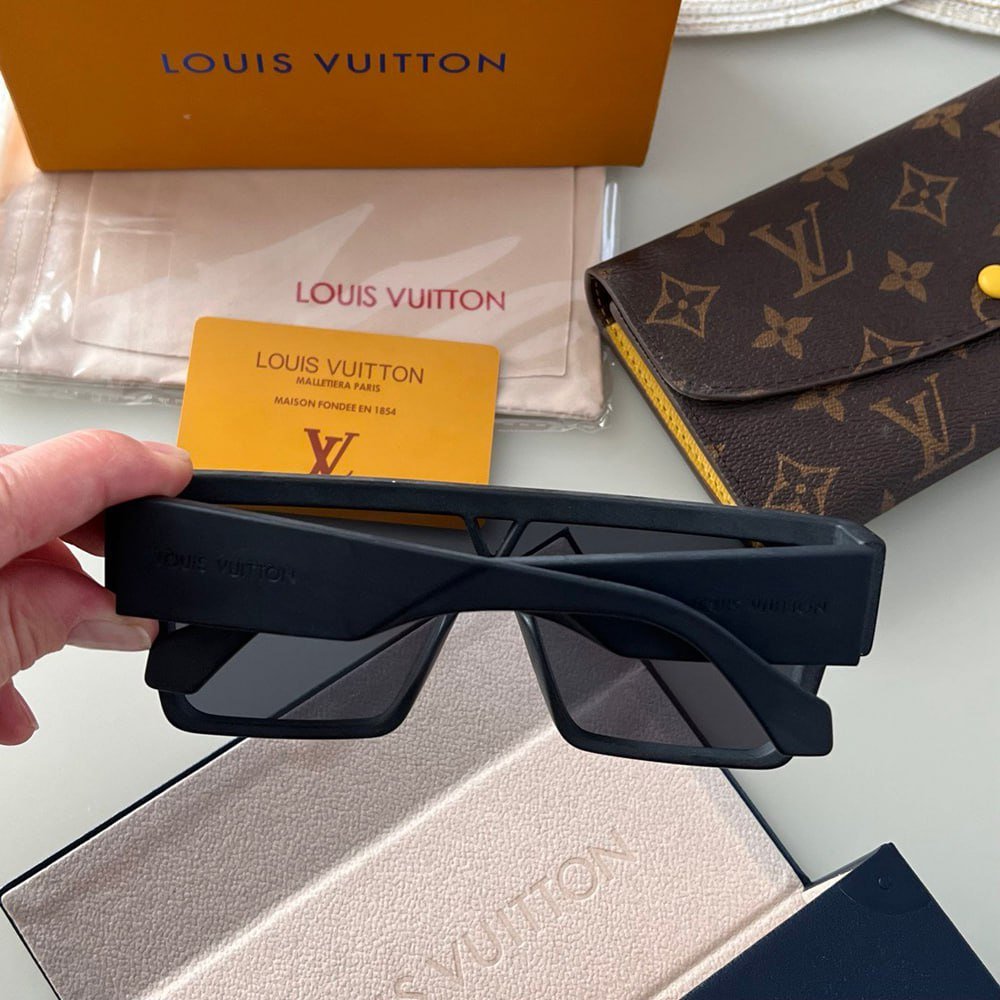 Сонцезахисні жіночі окуляри чорні Louis Vuitton на літо, фото №2 Сонцезахисні жіночі окуляри чорні Louis Vuitton на літо, фото №2