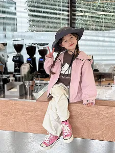 Дитяча вітрозахисна куртка з капюшоном Generisch, водовідштовхувальна synthetic.ua - Фото 1