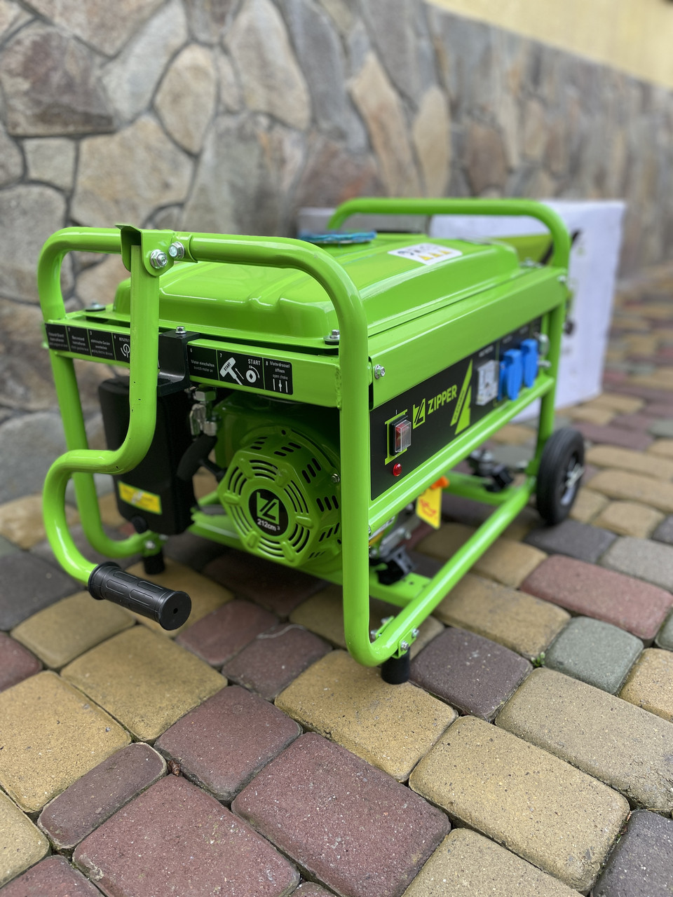 Бензиновый генератор ZIPPER ZI-STE2800 2.8 кВт медная обмотка, фото №6