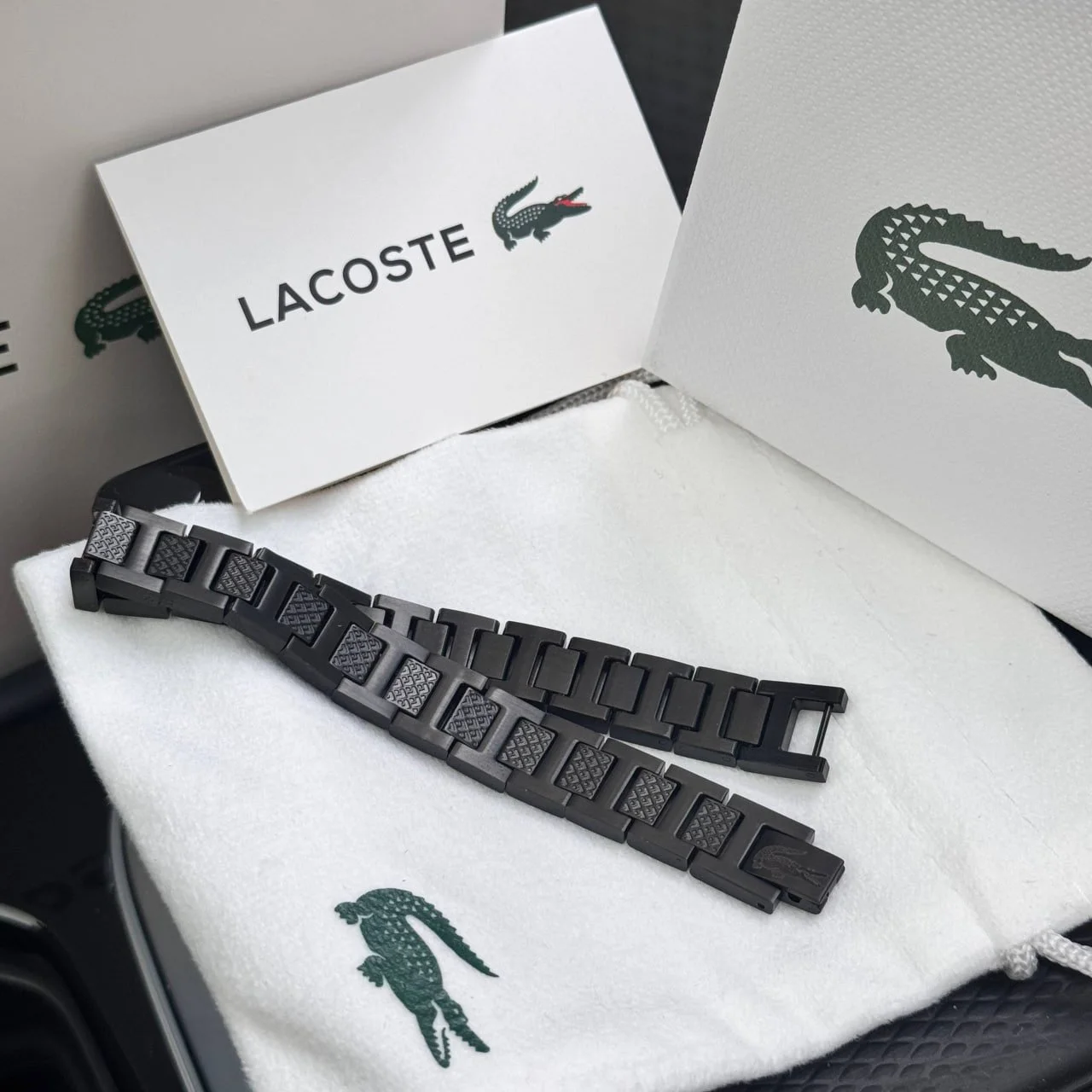 Мужской браслет на руку Lacoste черный брендовый из нержавеющей стали в подарочной упаковке, фото №3
