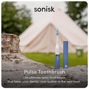 Зубная щетка электрическая Sonisk Pulse звуковая, работающая от батарейки, 2 сменные головки, 1 дорожный чехол в комплекте, 31 000 колебаний в минуту, портативная, стальной синий synthetic.ua - Фото 1