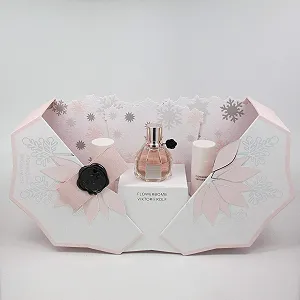 Набір Viktor & Rolf Flowerbomb 50 мл Парфумована вода 50 мл Лосьйон для тіла 50 мл Гель для душу - Фото 1