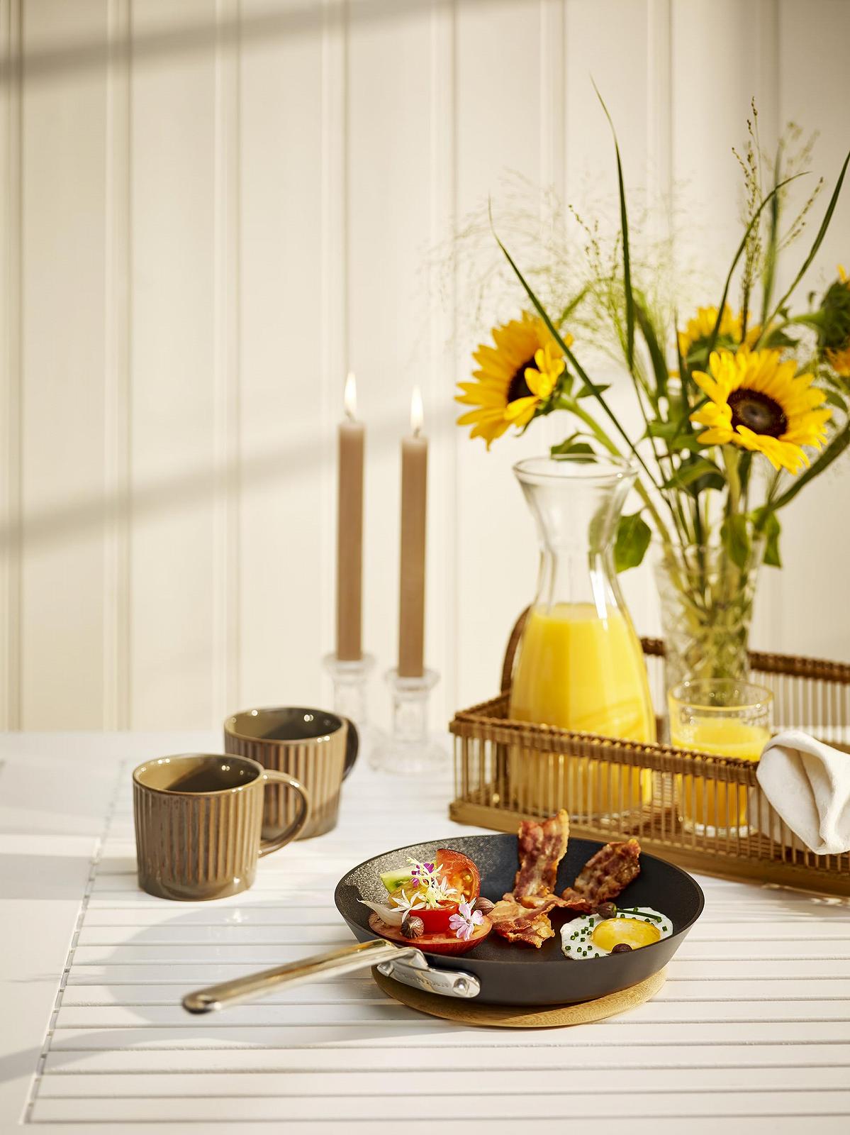 Сковорідка Scanpan TechnIQ Modern Induction 22 см Багатофункціональна сковорідка для всіх плит міцне Stratanium + антипригарне покриття придатна для духовки, фото №7 Сковорідка Scanpan TechnIQ Modern Induction 22 см Багатофункціональна сковорідка для всіх плит міцне Stratanium + антипригарне покриття придатна для духовки, фото №7