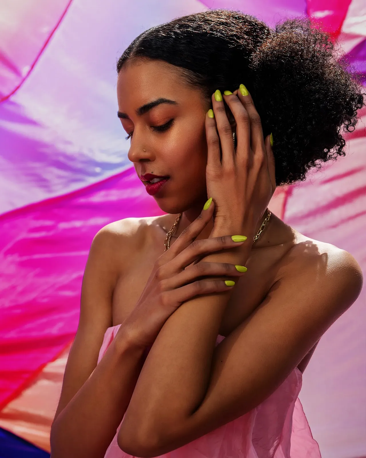 Гель-лак Gelish Mini Summer Collection Flying Out Loud (Зеленый) 15 мл, фото №5 Гель-лак Gelish Mini Summer Collection Flying Out Loud (Зеленый) 15 мл, фото №5