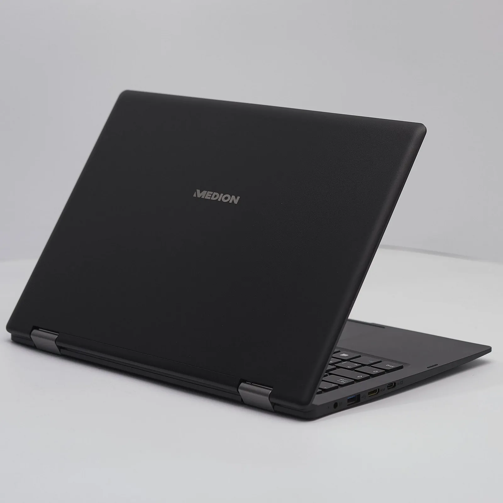 Ноутбук-планшет 11.6" Medion (Lenovo Group) Akoya E2291 | Чотириядерний Intel | RAM DDR4 4 ГБ | SSD 128 ГБ + eMMc 64 ГБ | Intel Graphics | Сенсорний екран | Металевий корпус | АКБ до 8 годин | Win10 (5122), фото №4 Ноутбук-планшет 11.6" Medion (Lenovo Group) Akoya E2291 | Чотириядерний Intel | RAM DDR4 4 ГБ | SSD 128 ГБ + eMMc 64 ГБ | Intel Graphics | Сенсорний екран | Металевий корпус | АКБ до 8 годин | Win10 (5122), фото №4