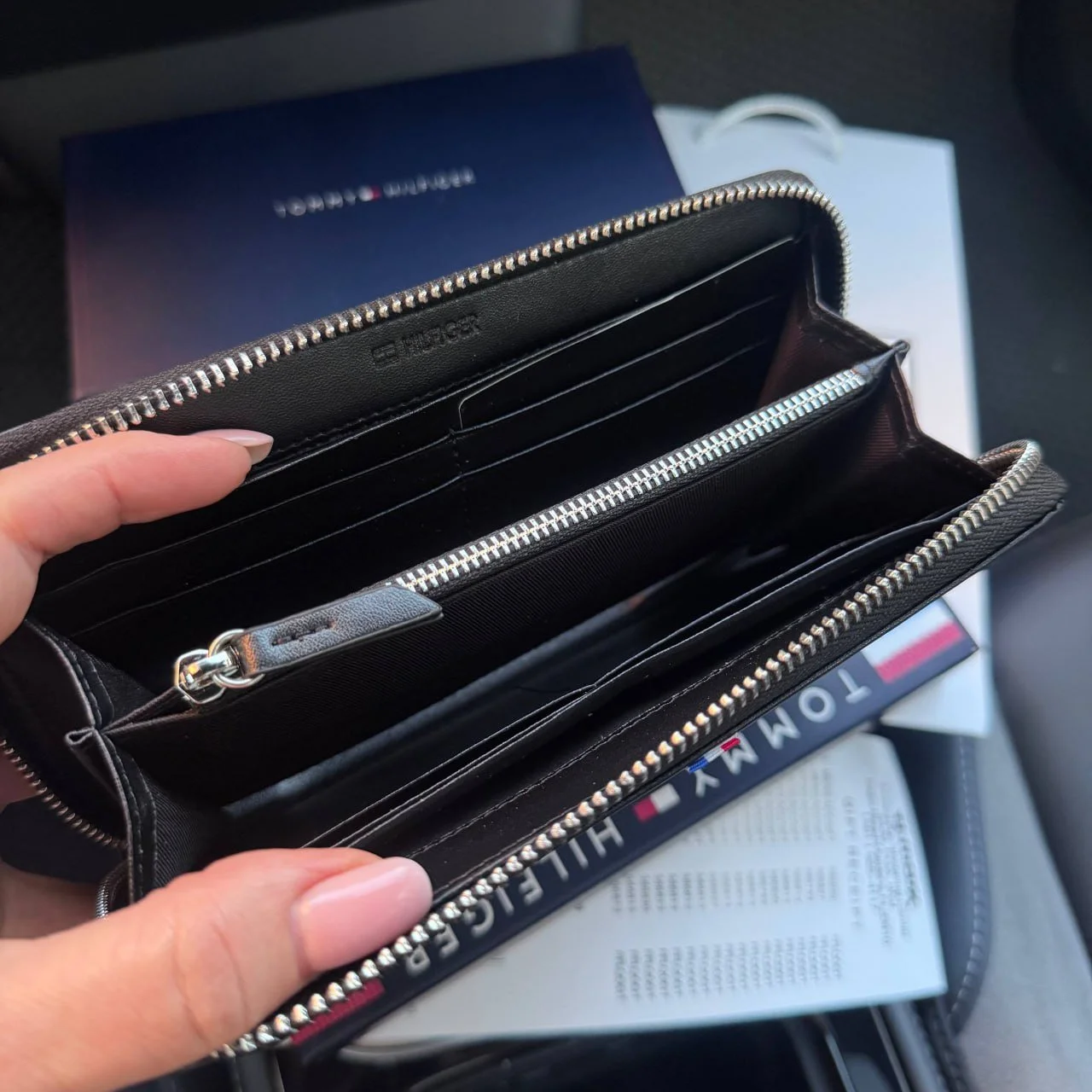 Чоловічий шкіряний гаманець на блискавці Tommy Hilfiger Томмі Хілфігер, фото №4 Чоловічий шкіряний гаманець на блискавці Tommy Hilfiger Томмі Хілфігер, фото №4