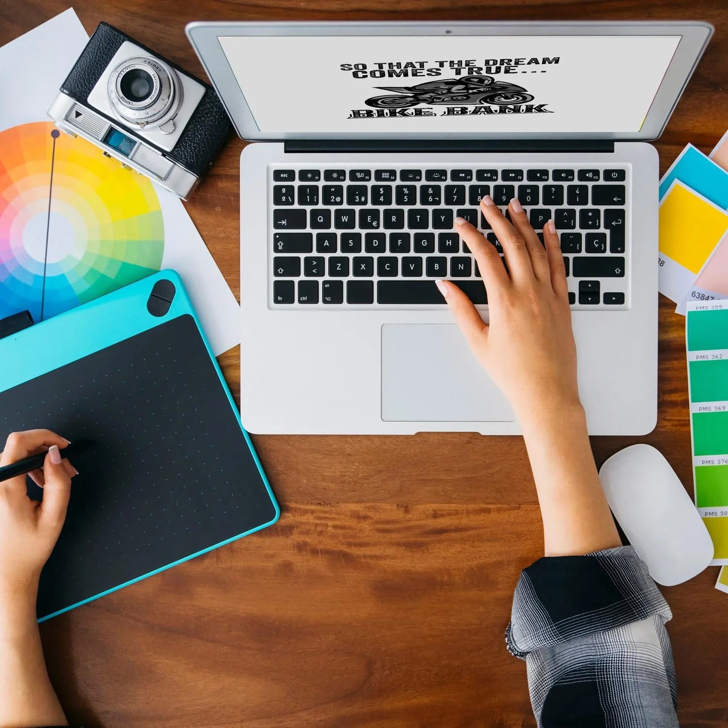 Скарбничка-рамка Bike Bank дерев'яна з написом та мотоциклом, фото №4