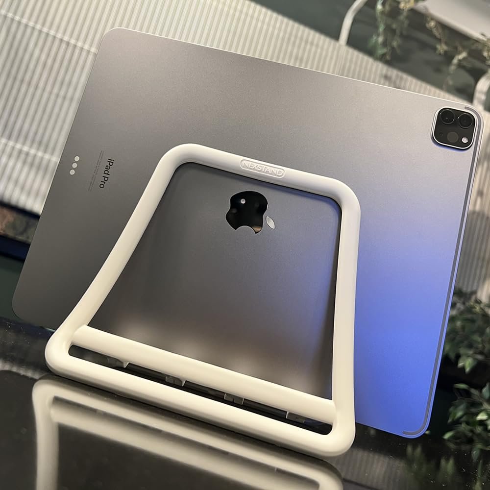 Підставка Вертикальна Nexstand K11 Для ноутбука Чорно-біла, фото №6 Підставка Вертикальна Nexstand K11 Для ноутбука Чорно-біла, фото №6