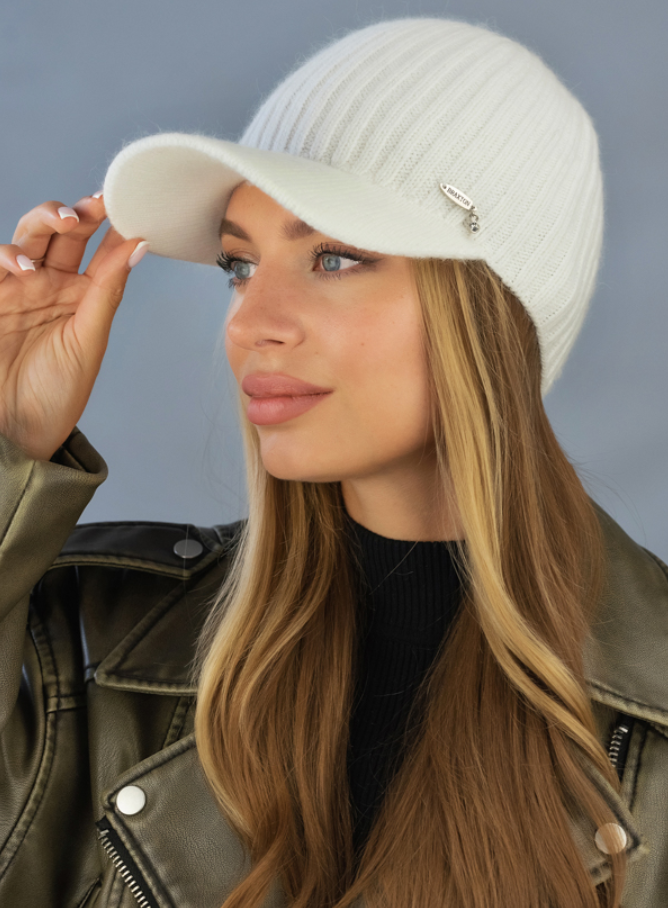 Кепка женская теплая белая Кокетка, фото №1