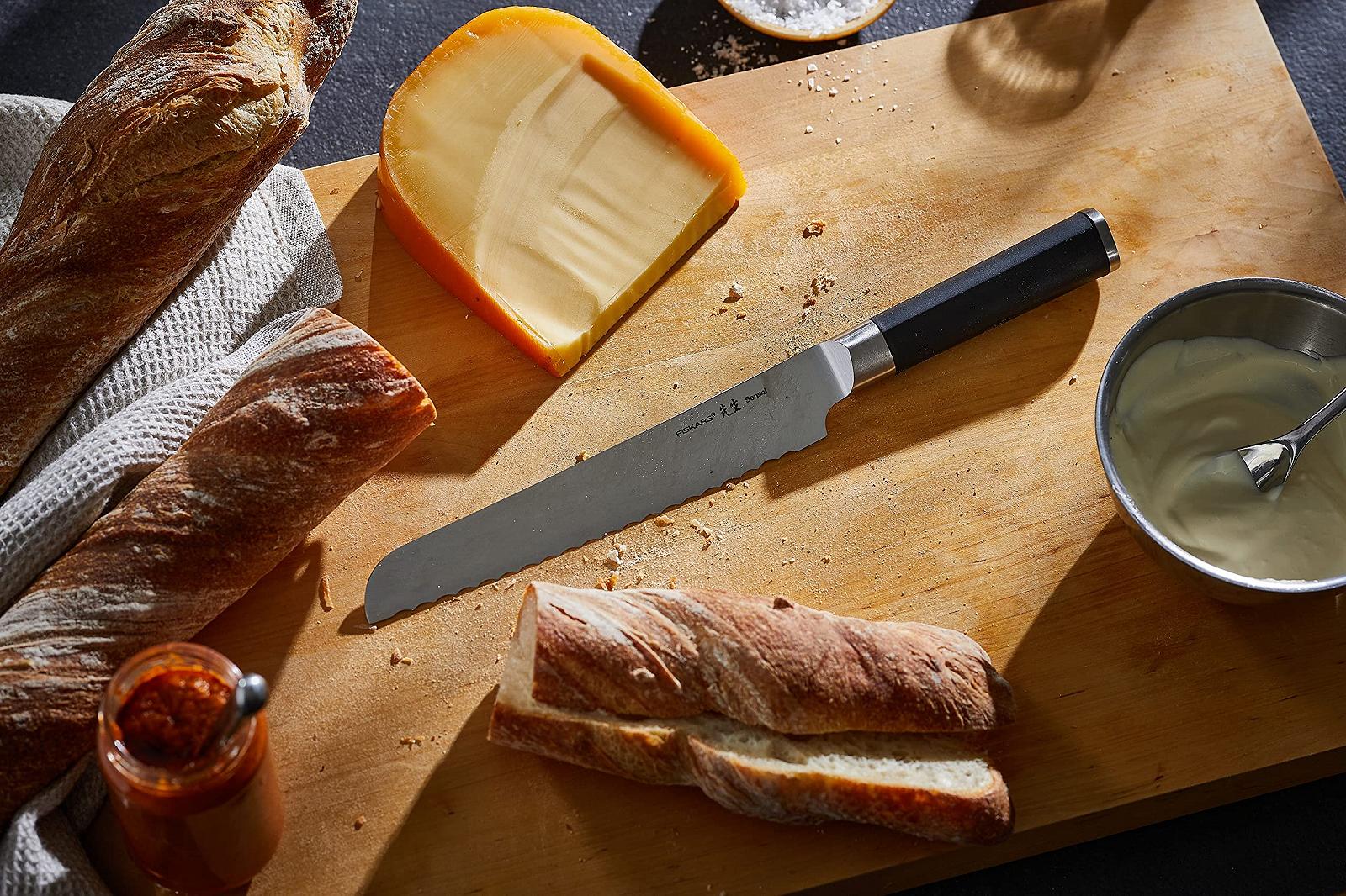 Набір ножів Fiskars Sensei, 5 шт., Ніж шеф-кухаря, Ніж для хліба, Ніж сантоку, Ніж для овочів, Ніж для очищення овочів, нержавіюча сталь з високим вмістом вуглецю/Пластик, Сріблястий/Чорний, фото №8