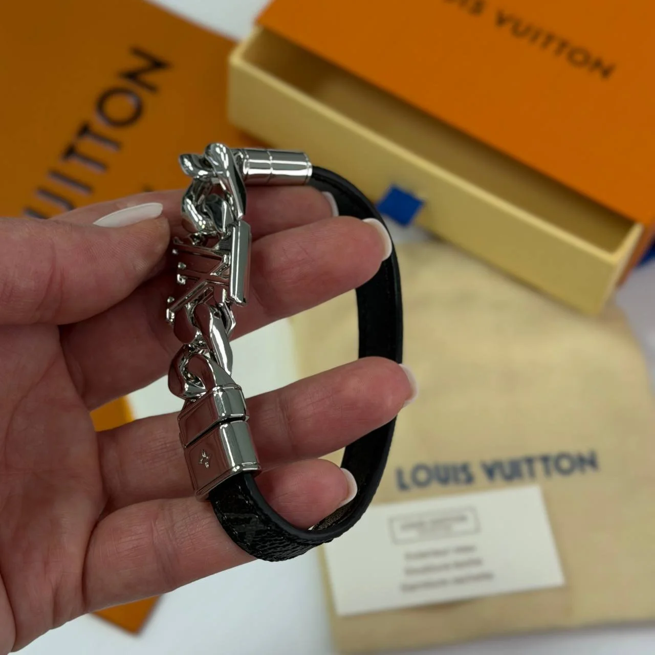 Чоловічий браслет Louis Vuitton на руку, Grey, фото №7