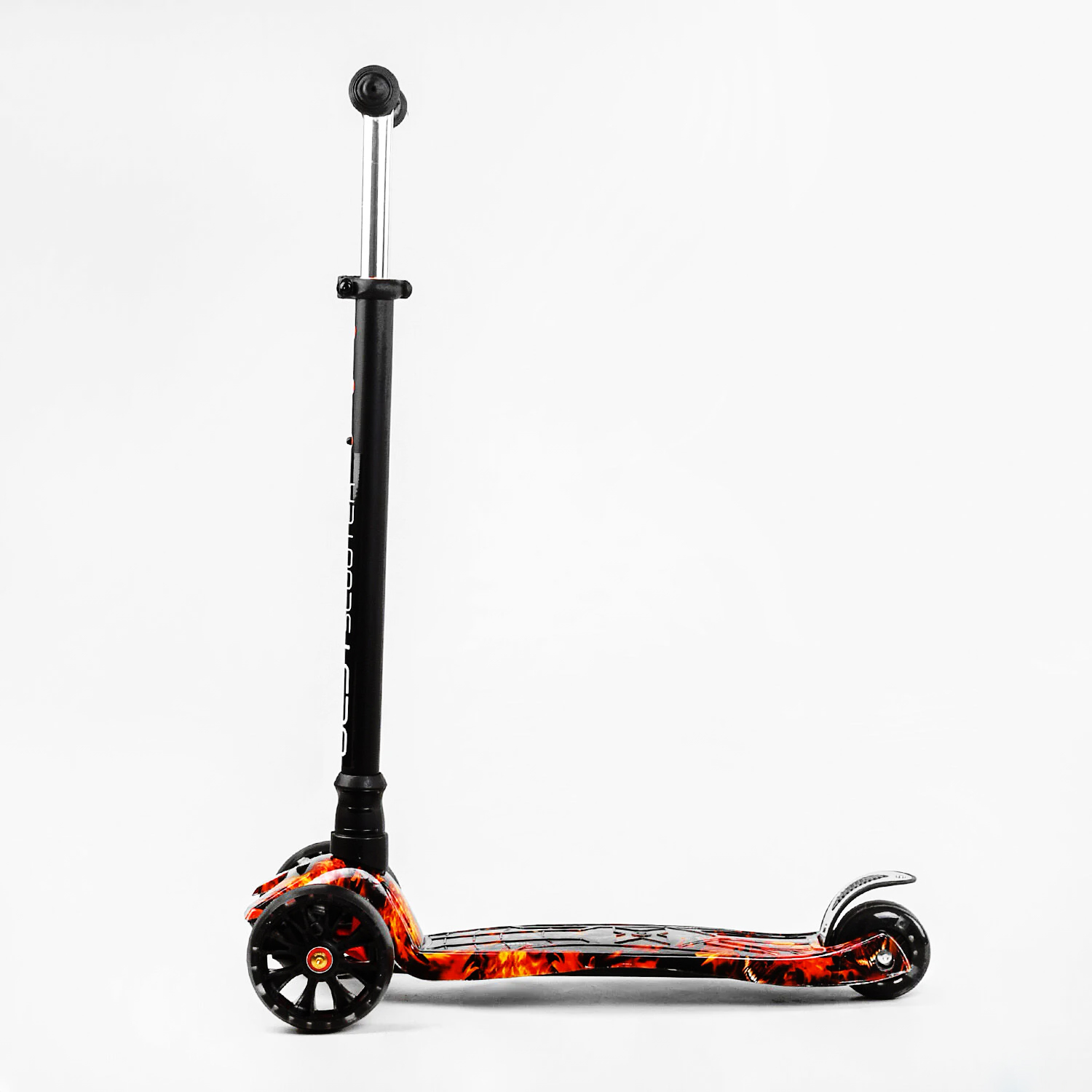 Самокат Best Scooter MAXI S 4 колеса PU СВЕТ Fire and skulls 60 кг Разноцветный 113935, фото №3 Самокат Best Scooter MAXI S 4 колеса PU СВЕТ Fire and skulls 60 кг Разноцветный 113935, фото №3