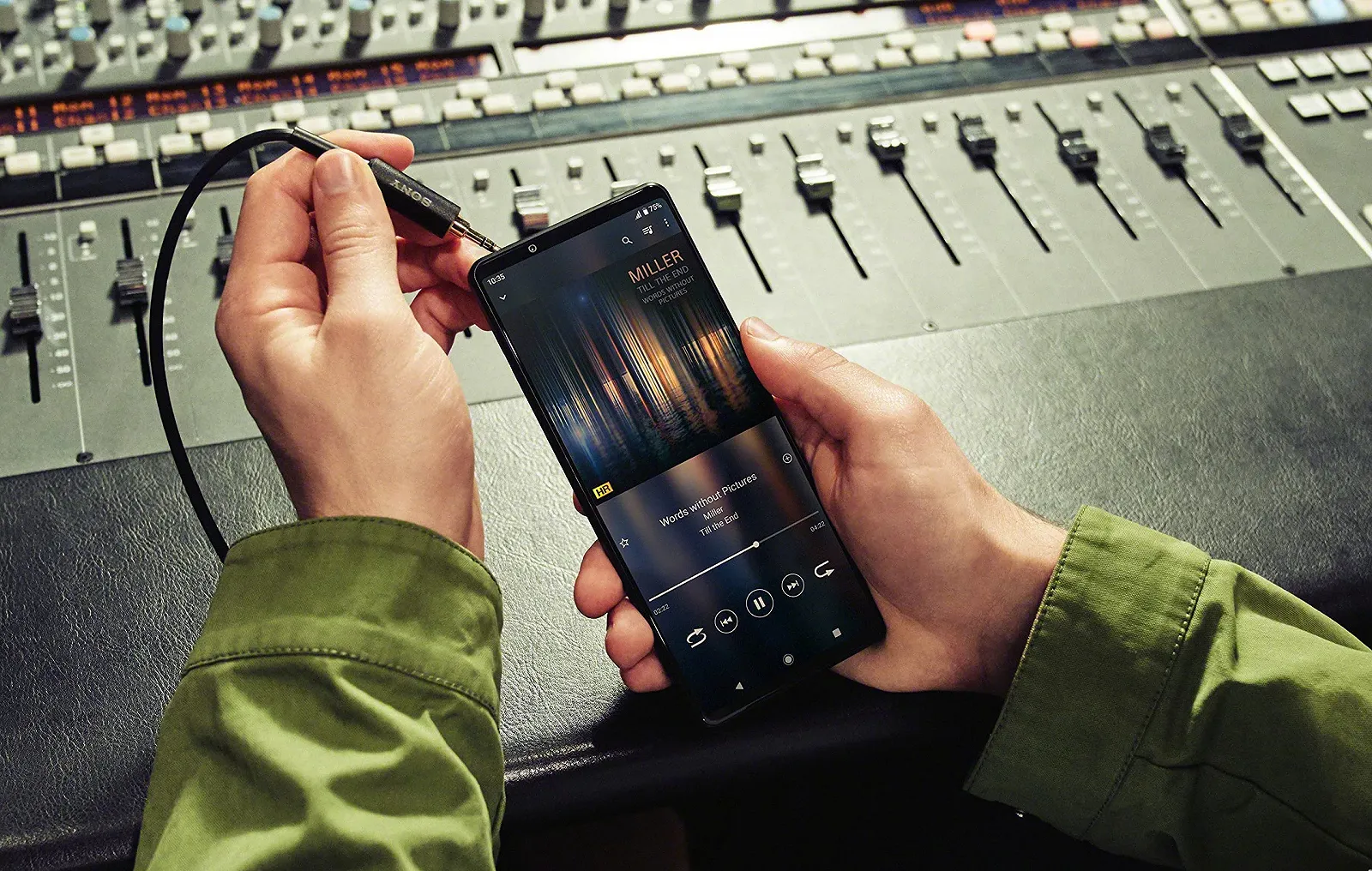 Смартфон Sony Xperia 1 III 6.5" 21:9 CinemaWide 4K HDR OLED 120Hz 12GB RAM 256GB Dual SIM Hybrid Purple, фото №2