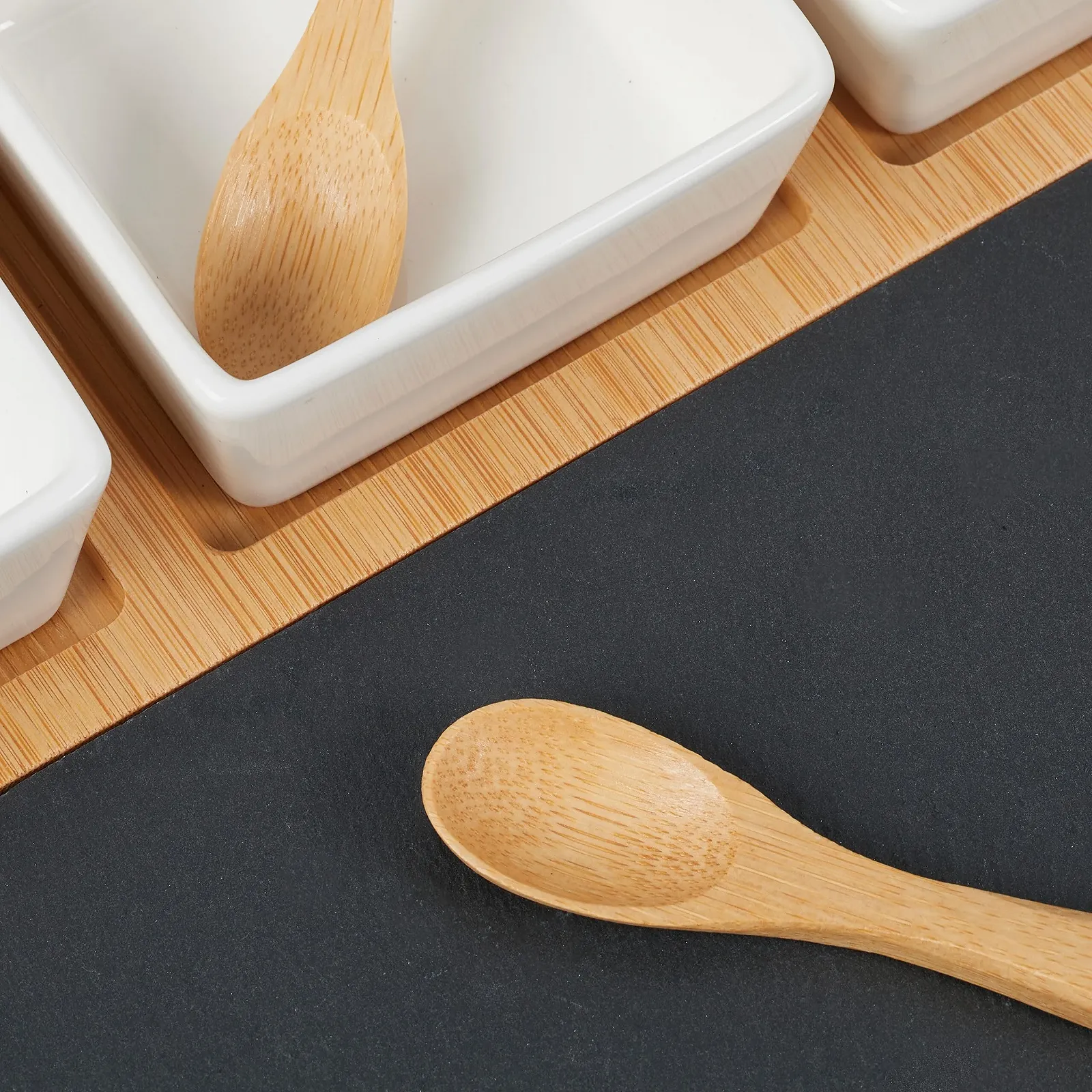 Набор мисок Relaxdays 8 шт с бамбуковой доской, сланцевой тарелкой и ложками Разноцветный, фото №7 Набор мисок Relaxdays 8 шт с бамбуковой доской, сланцевой тарелкой и ложками Разноцветный, фото №7