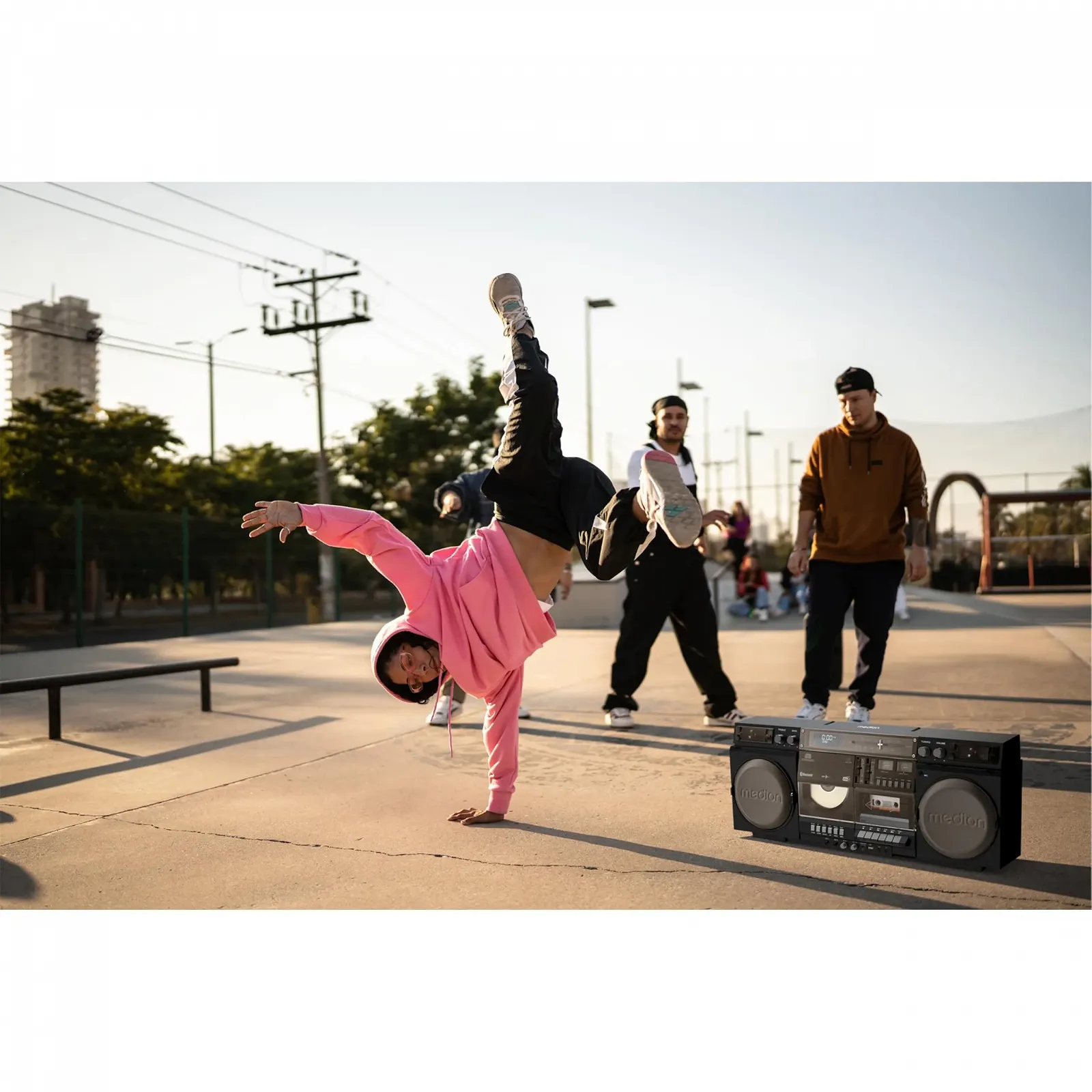 Ретро магнитофон MEDION P66538 с CD-проигрывателем USB SD MC DAB+ радио телескопическая антенна Bluetooth функция записи, фото №8 Ретро магнитофон MEDION P66538 с CD-проигрывателем USB SD MC DAB+ радио телескопическая антенна Bluetooth функция записи, фото №8