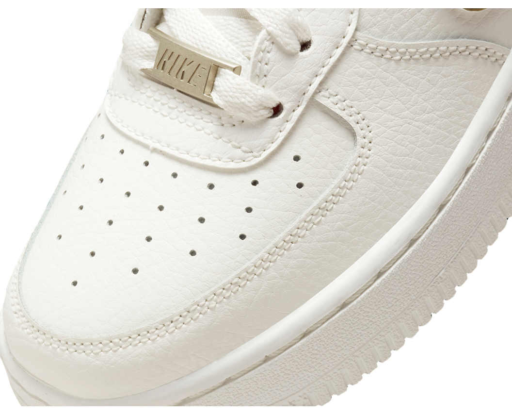 Кроссовки NIKE AIR FORCE 1 LV8 (GS) Размер 38.5, фото №5