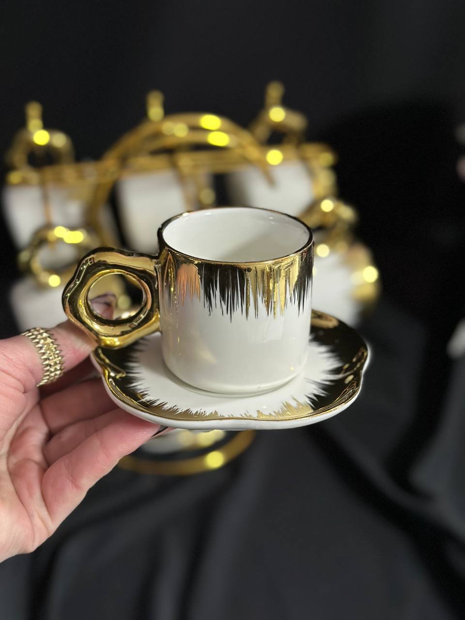 Кофейный сервиз на золотой подставке, фото №4 Кофейный сервиз на золотой подставке, фото №4