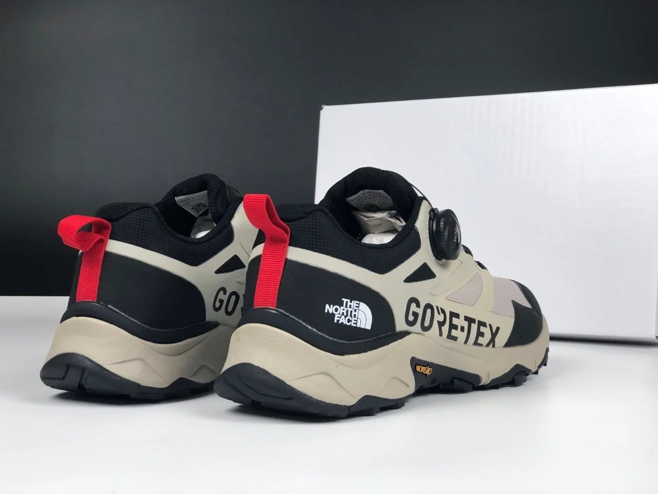 Чоловічі кросівки The North Face Shimano Boa Gore-Tex бежеві з чорним термо осінь зима, фото №3 Чоловічі кросівки The North Face Shimano Boa Gore-Tex бежеві з чорним термо осінь зима, фото №3