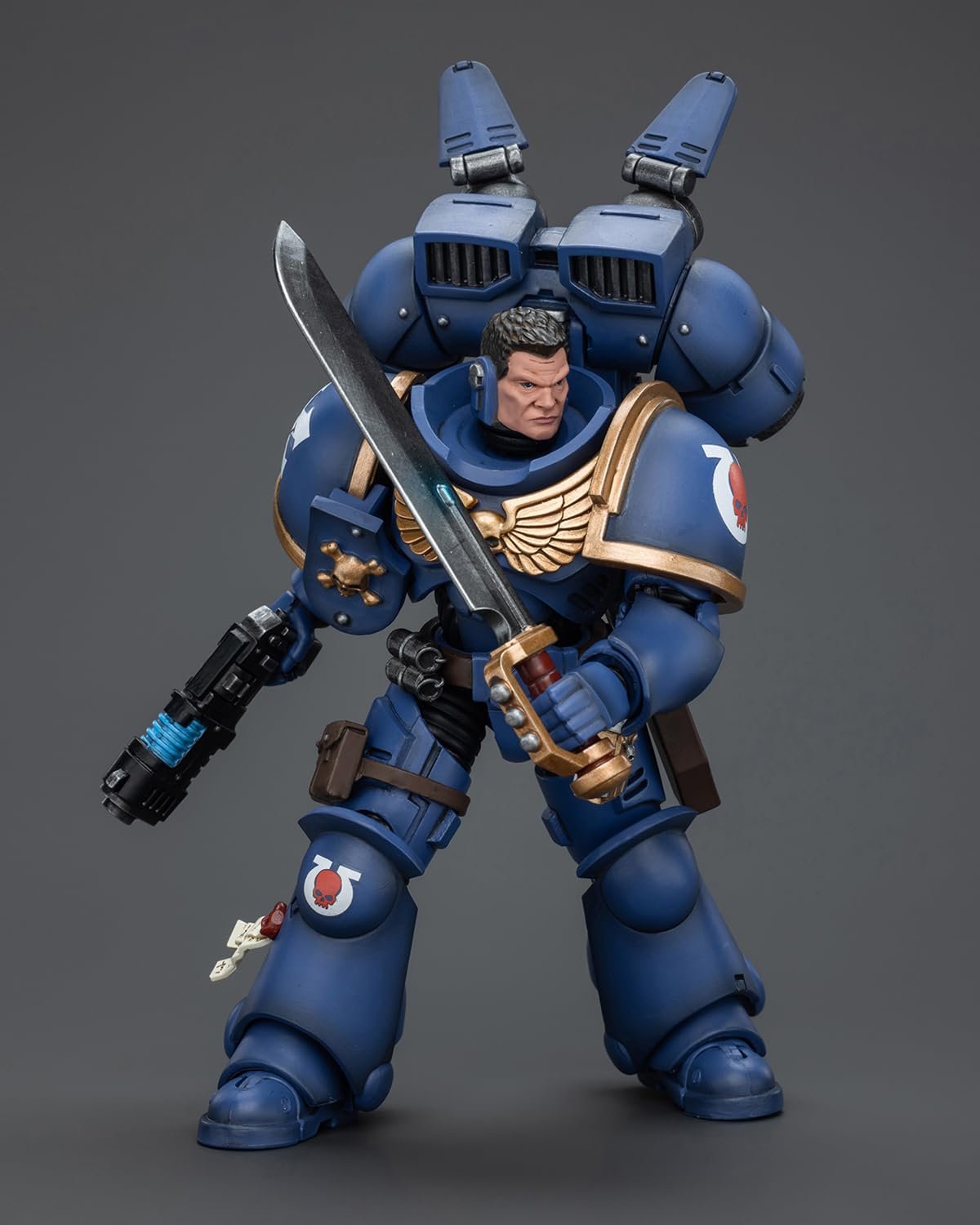 Фигурка JoyToy 40K Ultramarines Jump Pack Intercessors Sergeant с плазменным пистолетом и энергетическим мечом, 12.2 см, фото №7