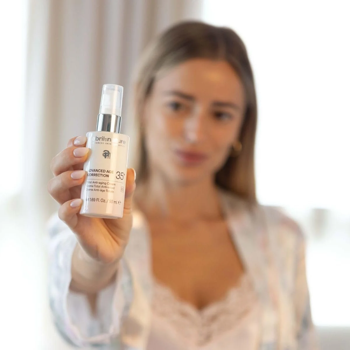 Крем для обличчя abril et nature Skin Advanced Age Correction 35+ 50 мл Антивіковий 100% Vegan проти зморшок, фото №5 Крем для обличчя abril et nature Skin Advanced Age Correction 35+ 50 мл Антивіковий 100% Vegan проти зморшок, фото №5