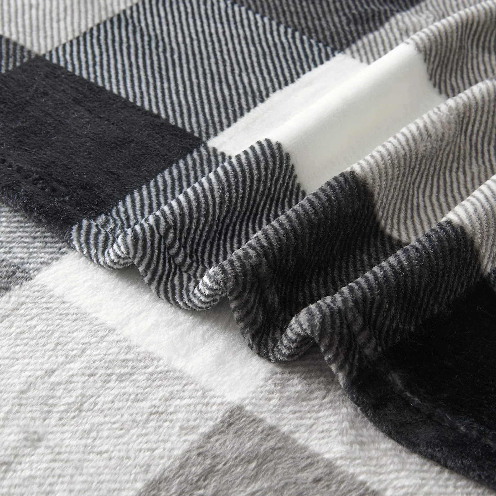 Покривало з фланелі SOCHOW 150 × 200 см, Чорно-біла в клітинку, фото №4