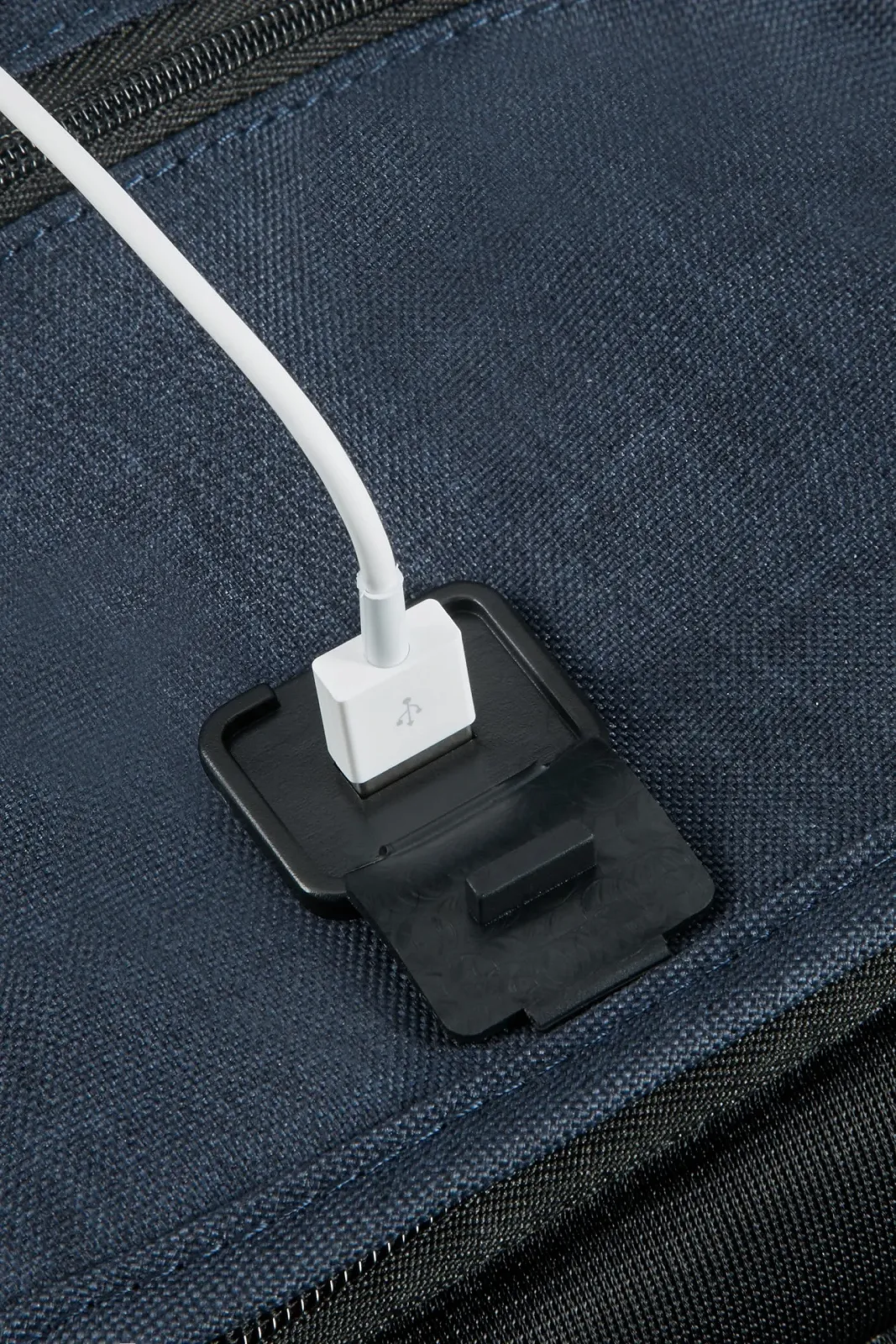 Рюкзак для ноутбука Samsonite Securipak 15.6 дюймов 17 л Синий (Eclipse Blue), фото №10 Рюкзак для ноутбука Samsonite Securipak 15.6 дюймов 17 л Синий (Eclipse Blue), фото №10