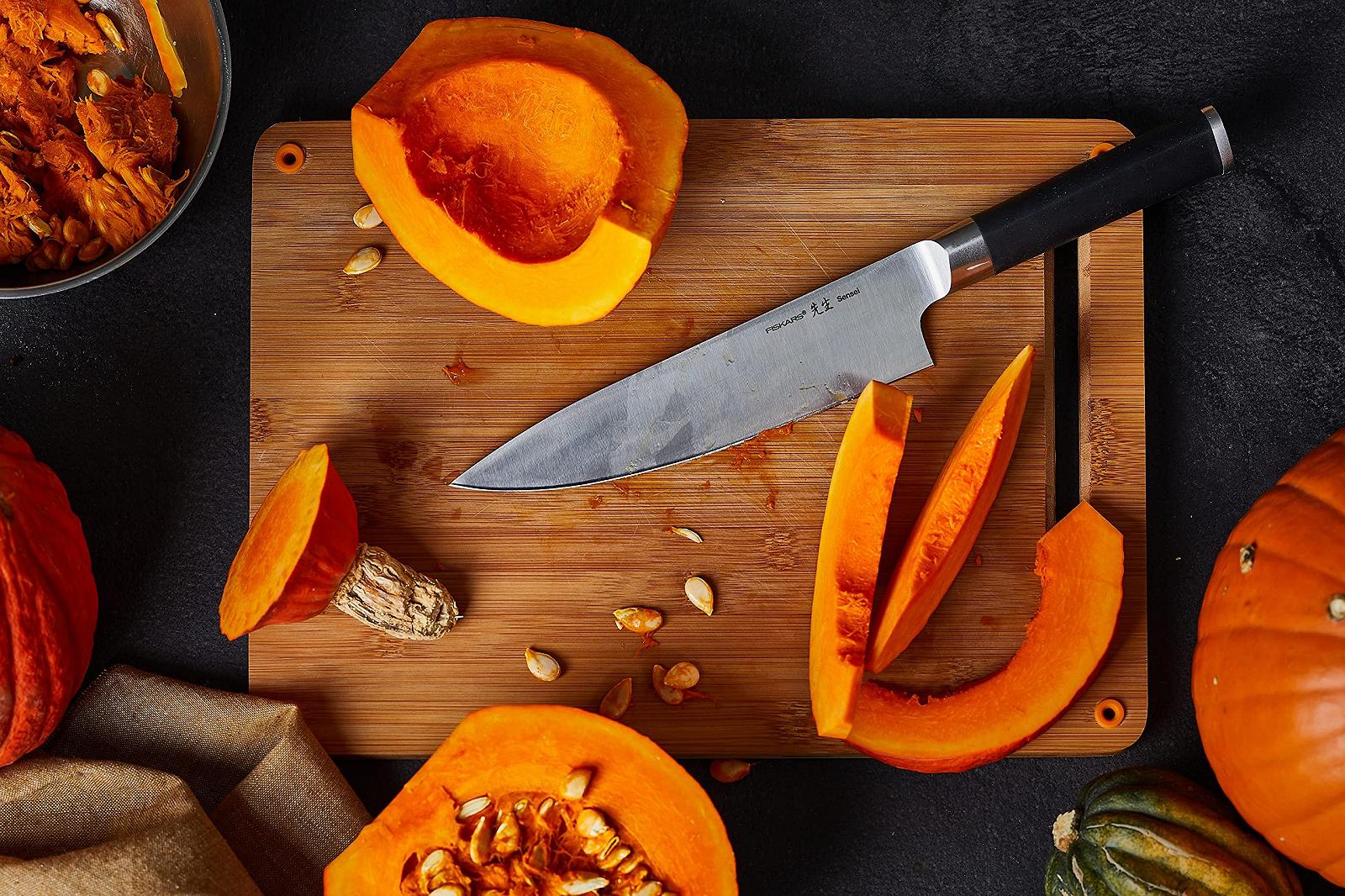 Набір ножів Fiskars Sensei, 5 шт., Ніж шеф-кухаря, Ніж для хліба, Ніж сантоку, Ніж для овочів, Ніж для очищення овочів, нержавіюча сталь з високим вмістом вуглецю/Пластик, Сріблястий/Чорний, фото №7