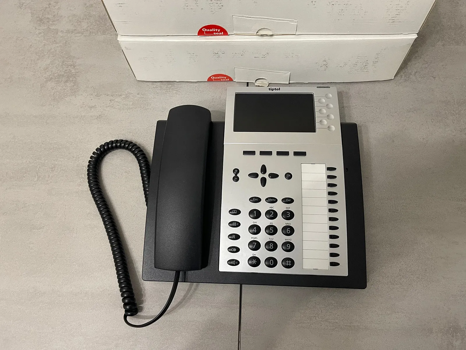 Профессиональный бизнес IP-телефон Tiptel 3120, фото №1