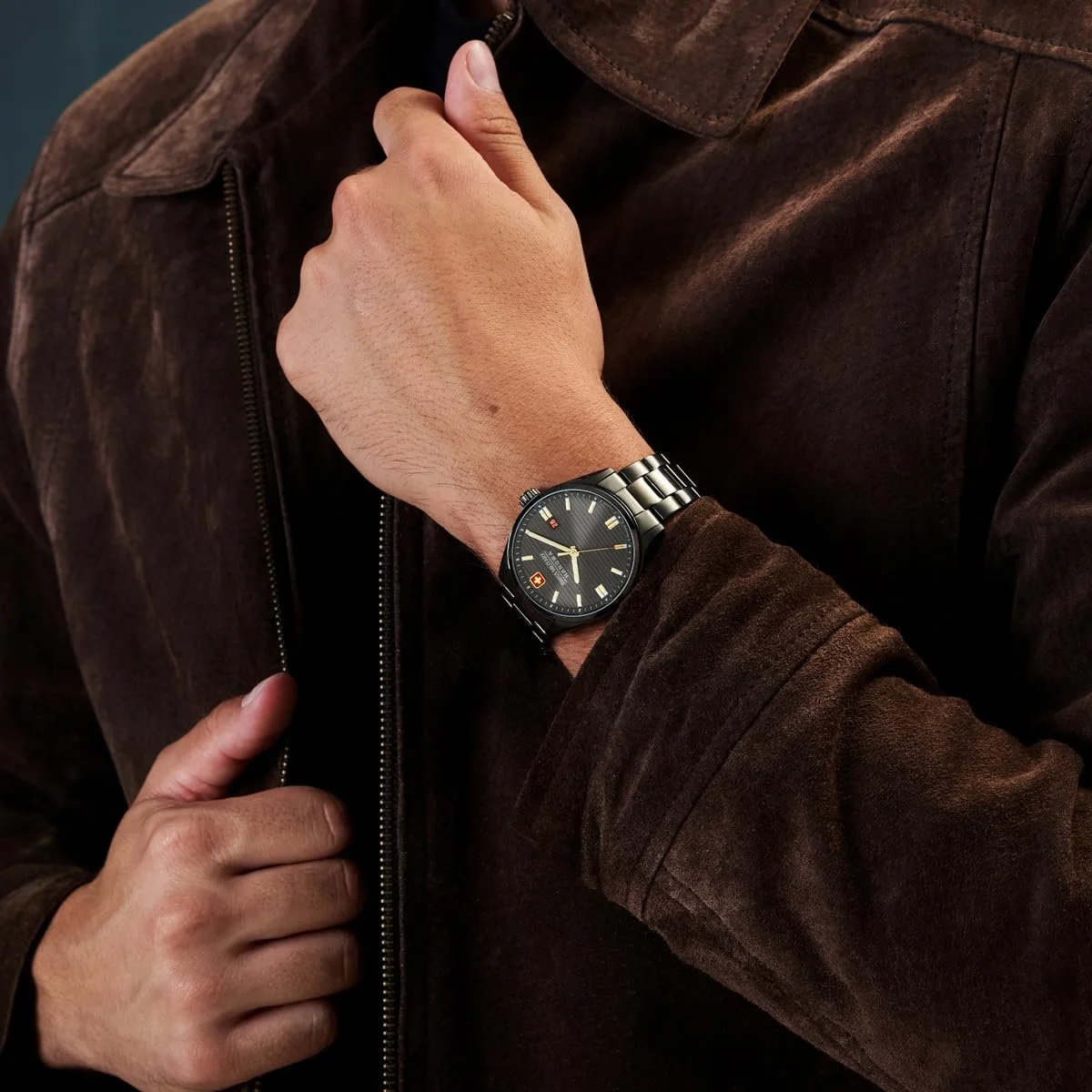 Часы Swiss Military Hanowa Roadrunner Мужские Ремешок из нержавеющей стали Сапфировое стекло Дата, фото №3 Часы Swiss Military Hanowa Roadrunner Мужские Ремешок из нержавеющей стали Сапфировое стекло Дата, фото №3