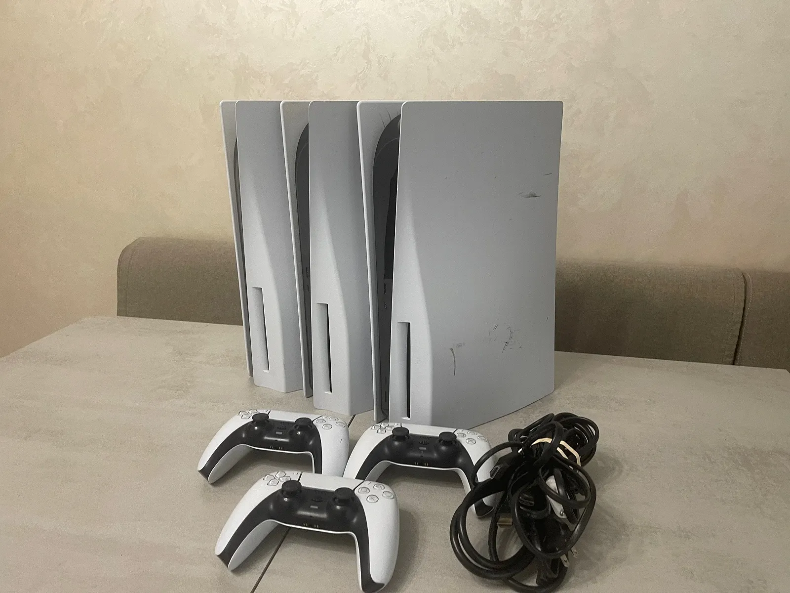 Ігрові приставки Sony Playstation PS5 CFI-1015A, CFI-1115A, CFI-1215A,  Blu-ray + джойстик, фото №2