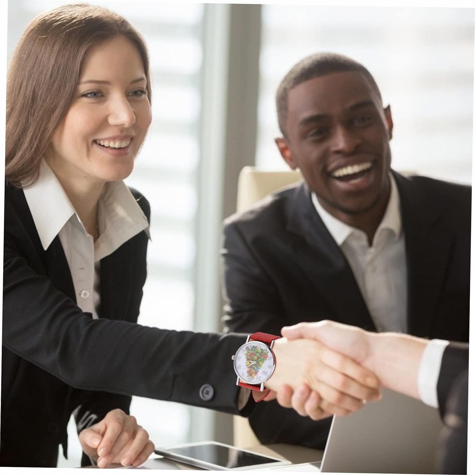 Часы женские PartyKindom Рождественская елка Кварцевые с кожаным ремешком Легкий дизайн, фото №2 Часы женские PartyKindom Рождественская елка Кварцевые с кожаным ремешком Легкий дизайн, фото №2