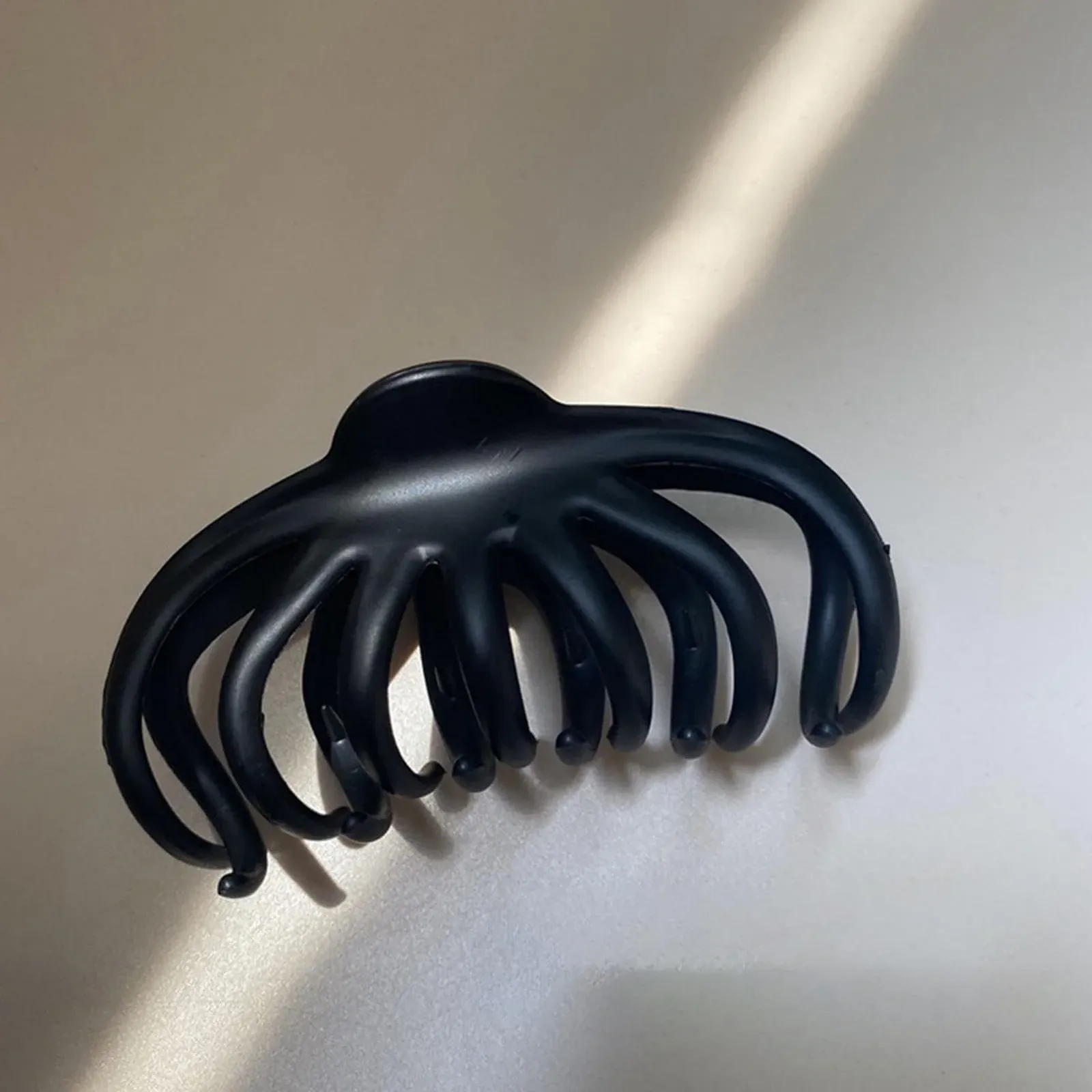 Заколка-краб для волос Octopus, большая, уникальная, милая, для укладки волос, для ежедневного использования, фото №8 Заколка-краб для волос Octopus, большая, уникальная, милая, для укладки волос, для ежедневного использования, фото №8