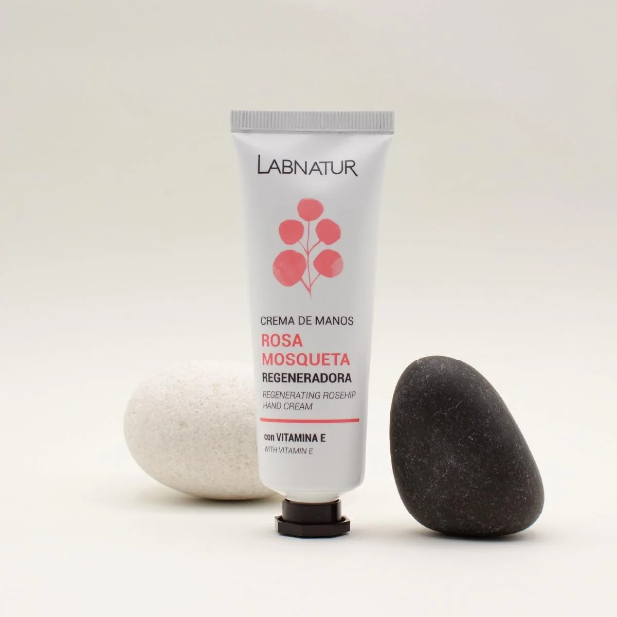 Крем для рук Rosehip 50 мл Обогащен витамином Е Регенерирует, восстанавливает и питает сухую и потрескавшуюся кожу Веганский, фото №4 Крем для рук Rosehip 50 мл Обогащен витамином Е Регенерирует, восстанавливает и питает сухую и потрескавшуюся кожу Веганский, фото №4