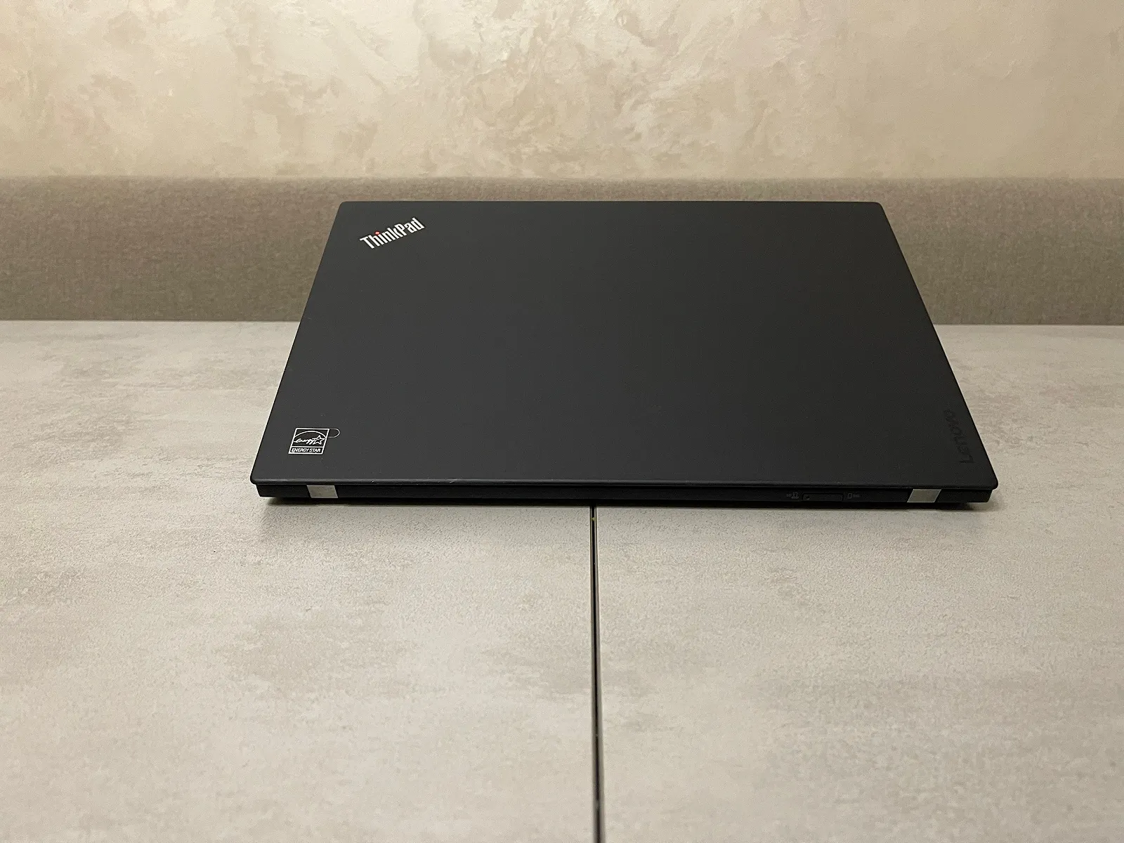 Ультрабук Lenovo ThinkPad X1 Carbon 4th Gen., 14" FHD IPS, i5-6300U, 8GB, 128GB SSD, фото №7 Ультрабук Lenovo ThinkPad X1 Carbon 4th Gen., 14" FHD IPS, i5-6300U, 8GB, 128GB SSD, фото №7