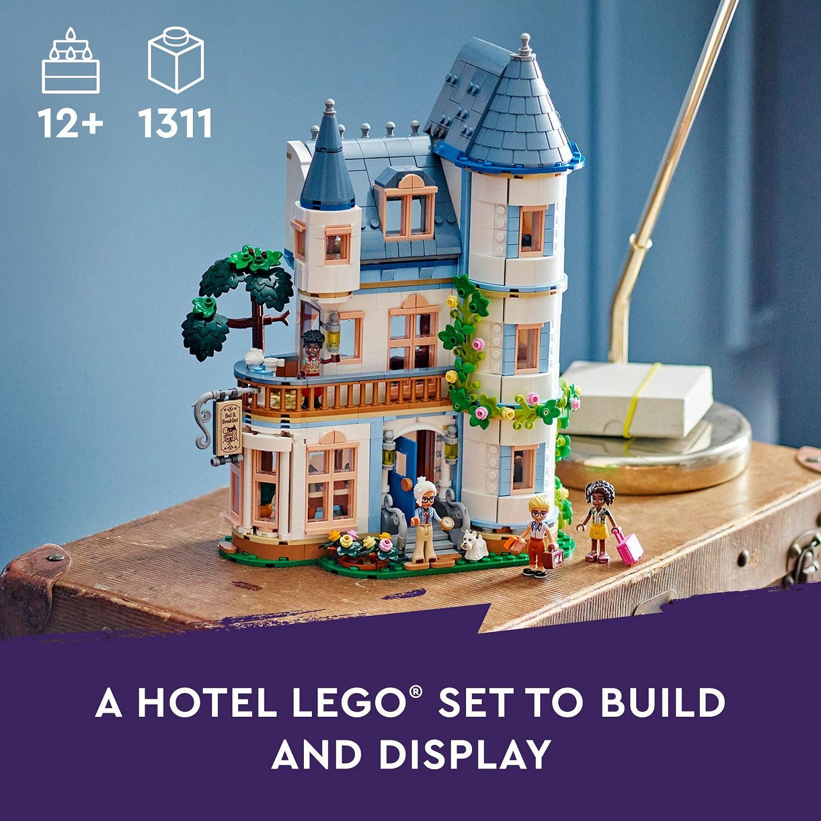 Набор LEGO Friends Отель Bed and Breakfast для детей от 12 лет с 4 минифигурками, фигуркой собаки и аксессуарами, фото №2