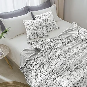 Одеяло FY Fibre House Фланель Флис Леопард Серый, 130 x 150 см synthetic.ua - Фото 1