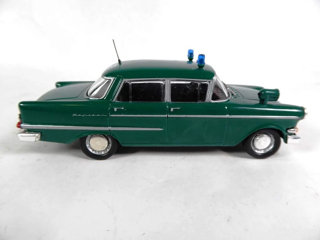 Мініатюра Opel Kapitan 1/43 Collection DE, фото №4 Мініатюра Opel Kapitan 1/43 Collection DE, фото №4