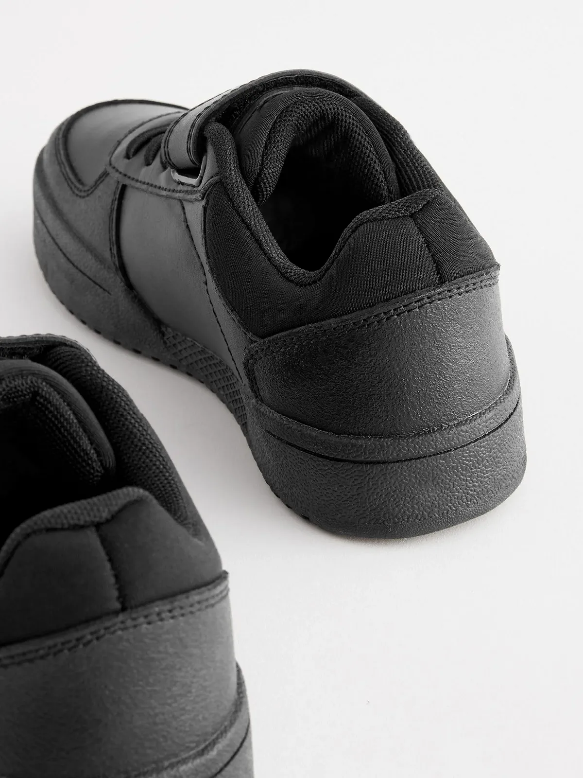 Кроссовки NEXT Школьные для мальчиков широкой посадки (G) с эластичными шнурками и 1 ремешком Wide Fit, фото №5 Кроссовки NEXT Школьные для мальчиков широкой посадки (G) с эластичными шнурками и 1 ремешком Wide Fit, фото №5