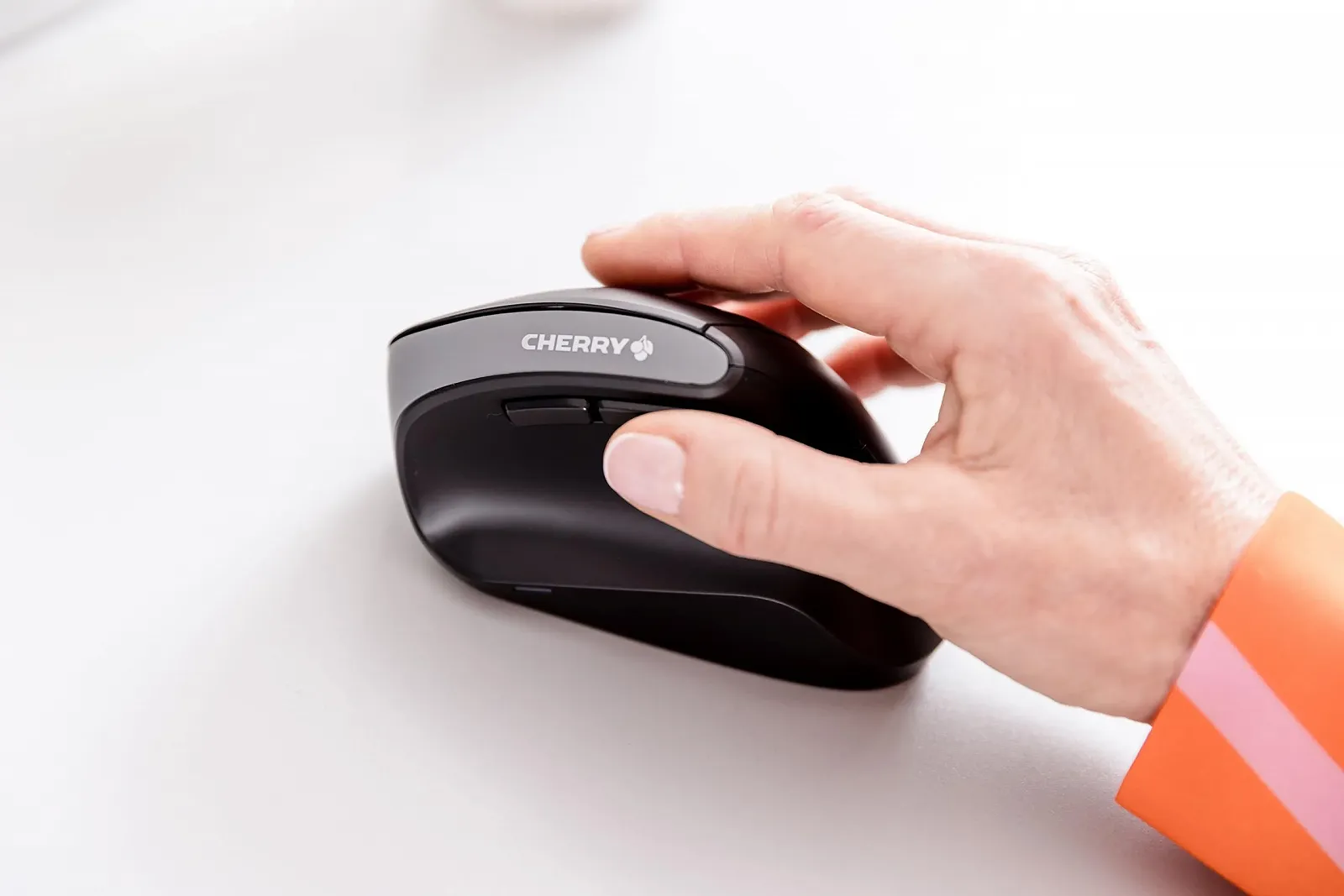 Мышь CHERRY MW 4500 беспроводная, эргономичная, 6 кнопок, черная, фото №2