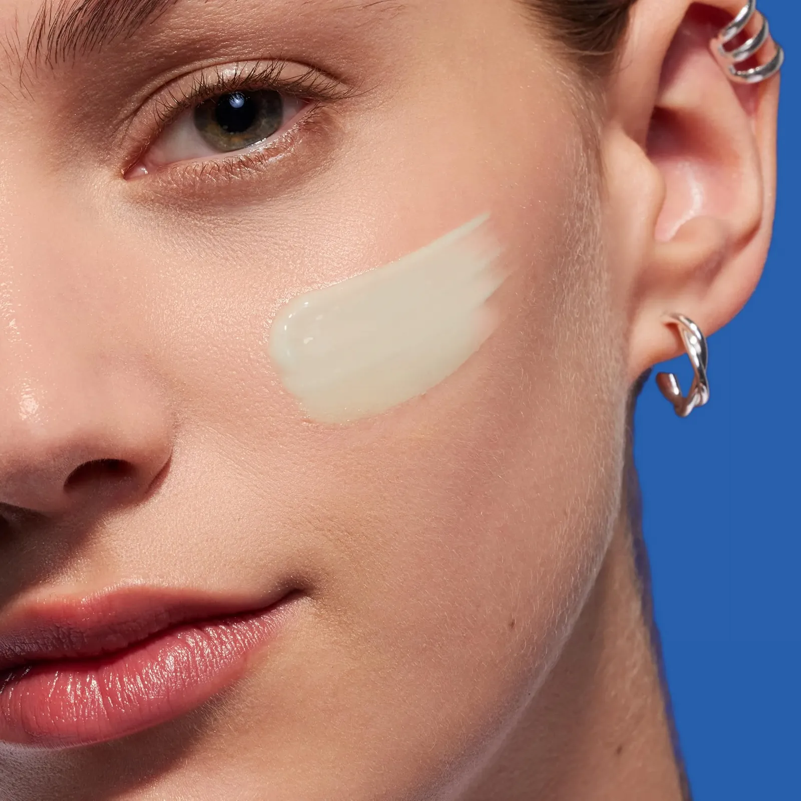 Гель для обличчя Biotherm Aquasource Hyalu Plump Gel з Life Plankton та гіалуроновою кислотою для змішаної шкіри, фото №5 Гель для обличчя Biotherm Aquasource Hyalu Plump Gel з Life Plankton та гіалуроновою кислотою для змішаної шкіри, фото №5