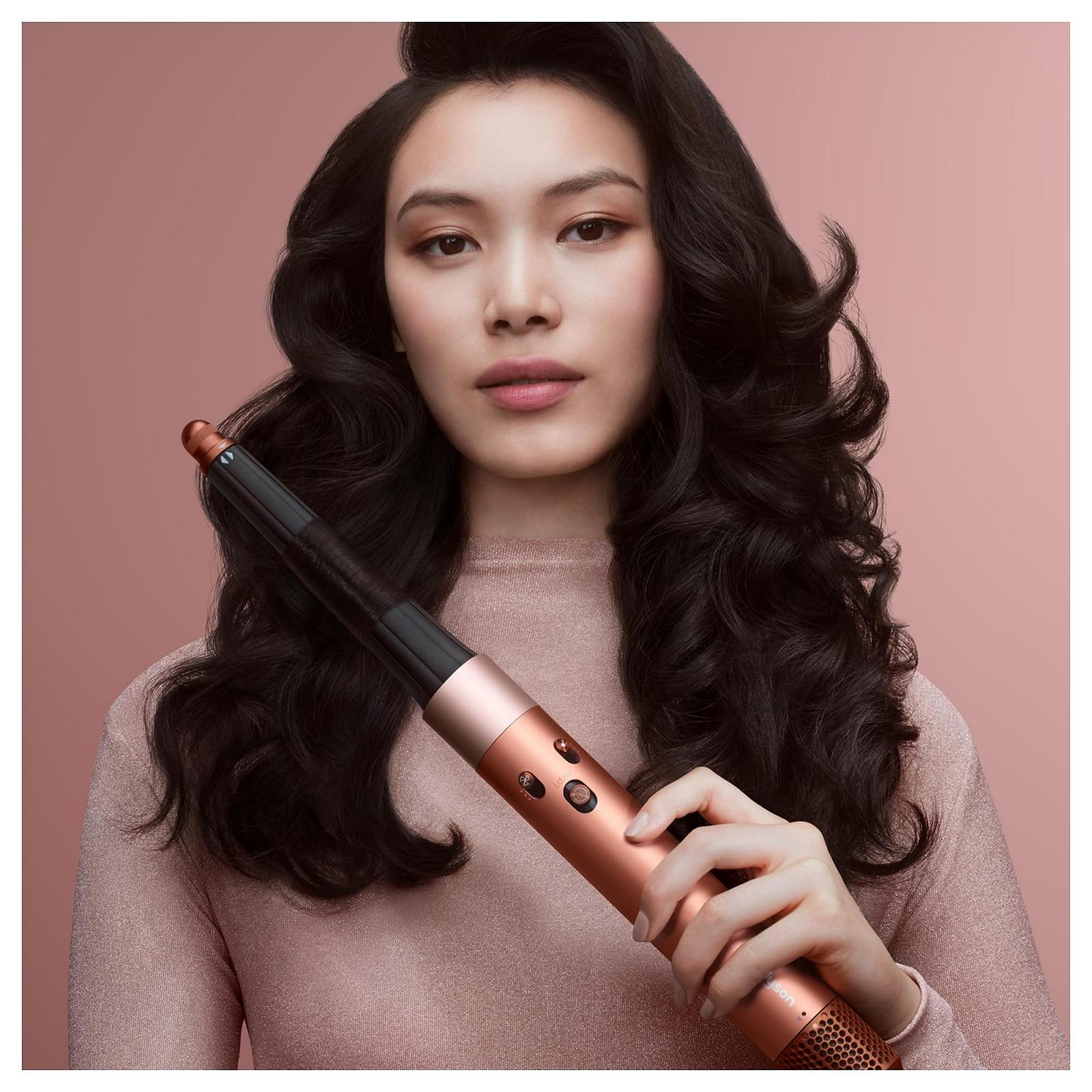 Мультистайлер та фен Dyson Airwrap i.d.™ Straight+Wavy, фото №2 Мультистайлер та фен Dyson Airwrap i.d.™ Straight+Wavy, фото №2