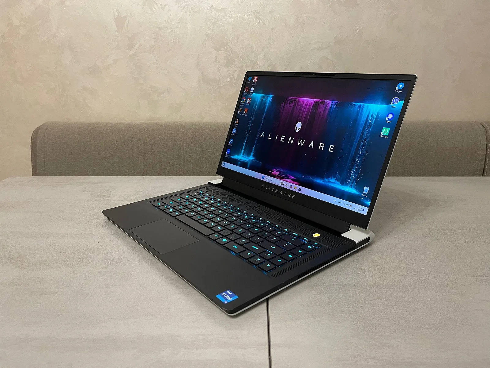 Ігровий ноутбук Dell Alienware 15 R2, 15,6" FHD IPS, i7-12700H, 32GB, 512GB SSD, nVidia GeForce RTX 3080Ti 16GB, фото №3