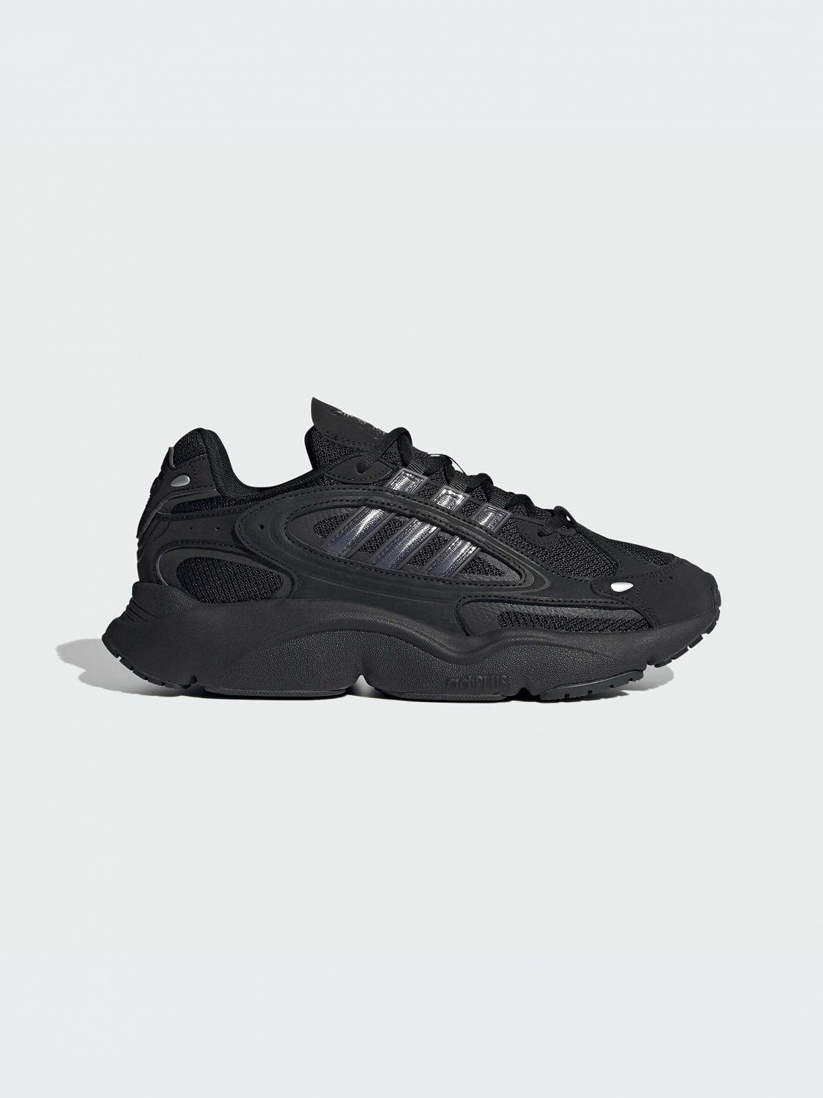 Кросівки Adidas OZMILLEN 44, фото №1