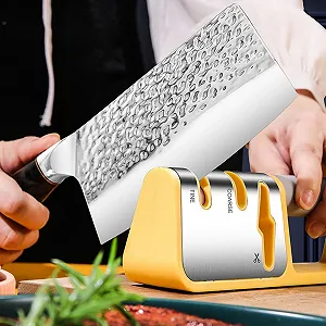 Точилка для кухонних ножиць та ножів з V-подібним пазом та нековзною основою synthetic.ua - Фото 1