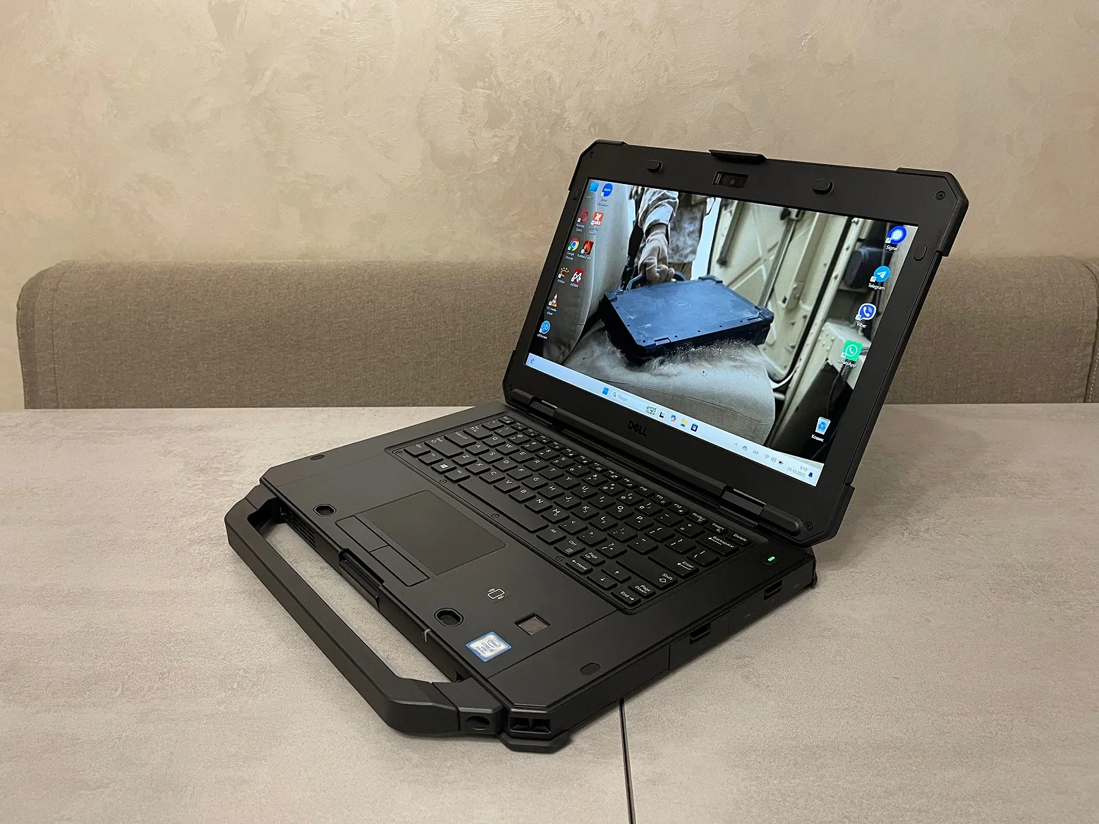 Захищений ноутбук Dell 5420 Rugged, 14" FHD IPS, i5-8350U, 32GB, 2TB SSD, AMD Radeon RX540 4GB, фото №3 Захищений ноутбук Dell 5420 Rugged, 14" FHD IPS, i5-8350U, 32GB, 2TB SSD, AMD Radeon RX540 4GB, фото №3