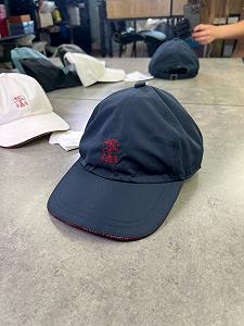 Кепка Brunello Cucinelli темно-синя з червоним логотипом gu594 - Фото 1