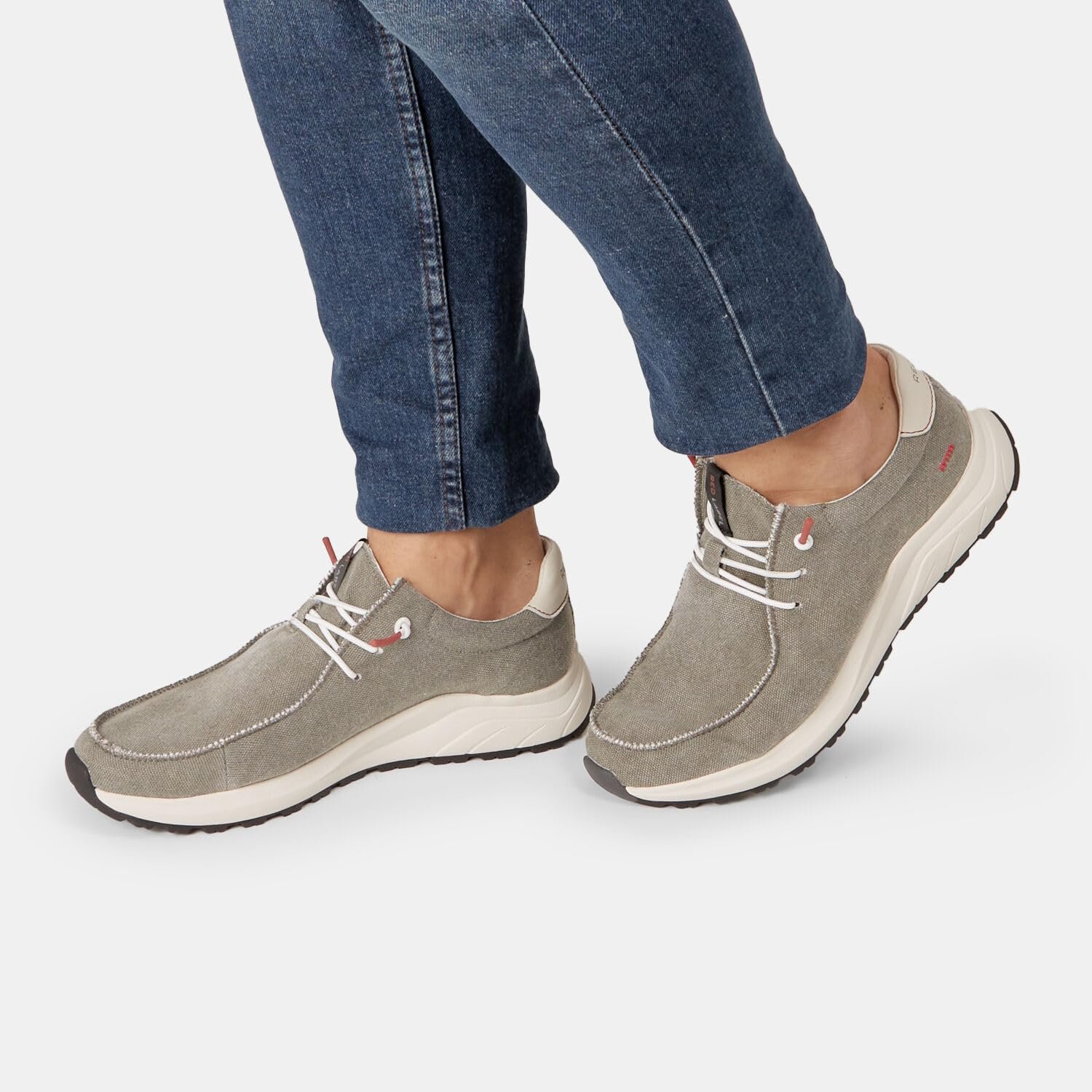 Кроссовки мужские Bata Red Label на шнуровке, фото №2 Кроссовки мужские Bata Red Label на шнуровке, фото №2