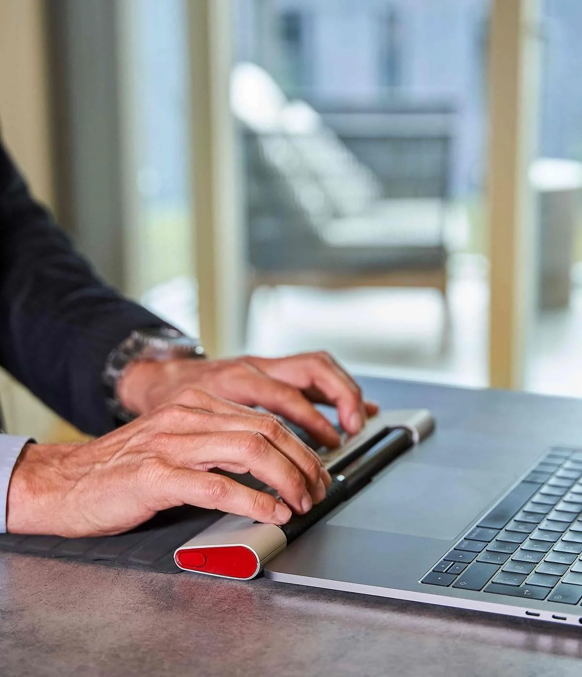 Компьютерна миша-ролер Contour RM-MOBILE Сіро-чорний, фото №4 Компьютерна миша-ролер Contour RM-MOBILE Сіро-чорний, фото №4