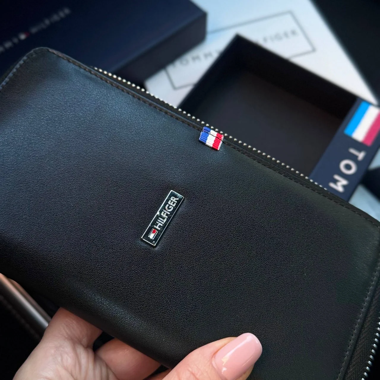 Чоловічий шкіряний гаманець на блискавці Tommy Hilfiger Томмі Хілфігер, фото №5 Чоловічий шкіряний гаманець на блискавці Tommy Hilfiger Томмі Хілфігер, фото №5