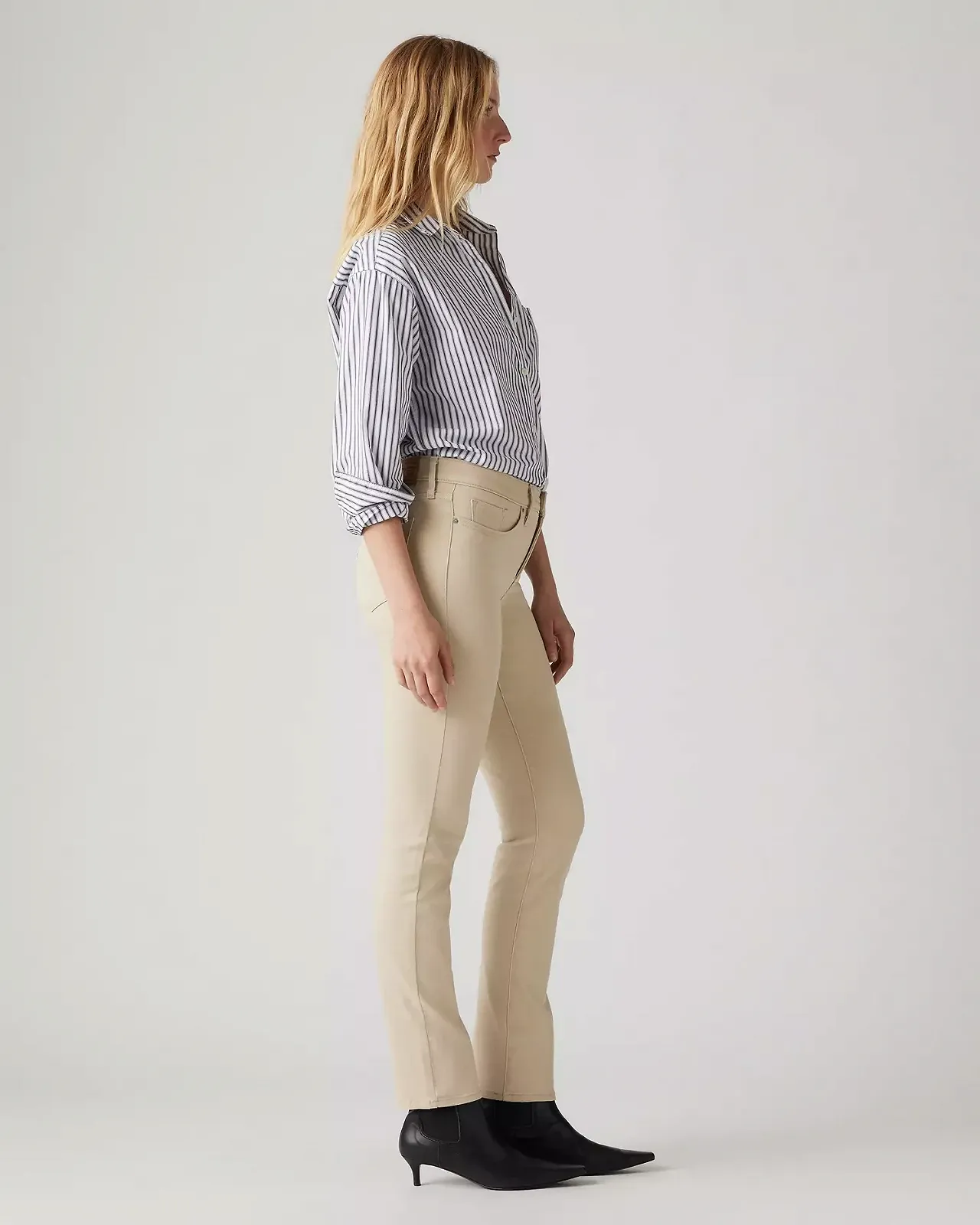 Женские джинсы Levis - 314 Shaping Straight Face Away - 28, фото №2 Женские джинсы Levis - 314 Shaping Straight Face Away - 28, фото №2